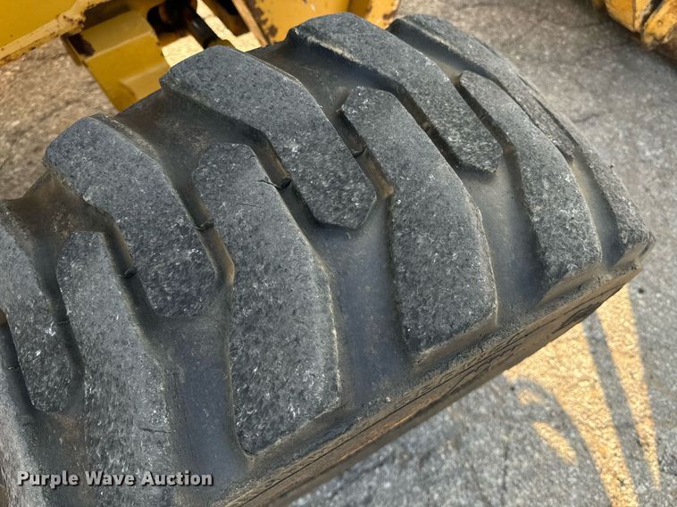 image for item EE7599 2005 John Deere 310G backhoe