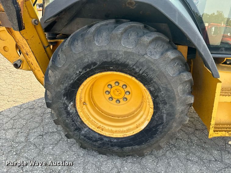 image for item EE7599 2005 John Deere 310G backhoe