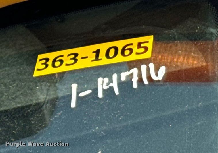 image for item EE7599 2005 John Deere 310G backhoe