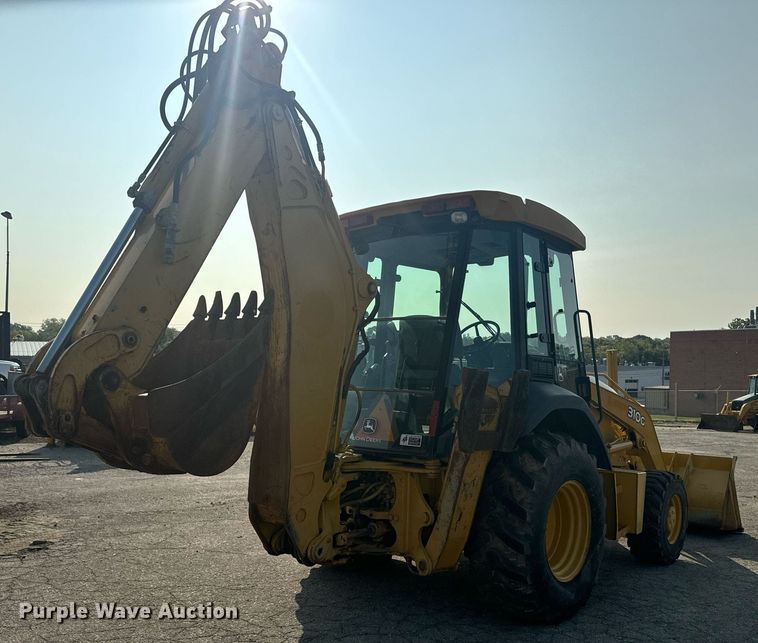 image for item EE7600 2005 John Deere 310G backhoe