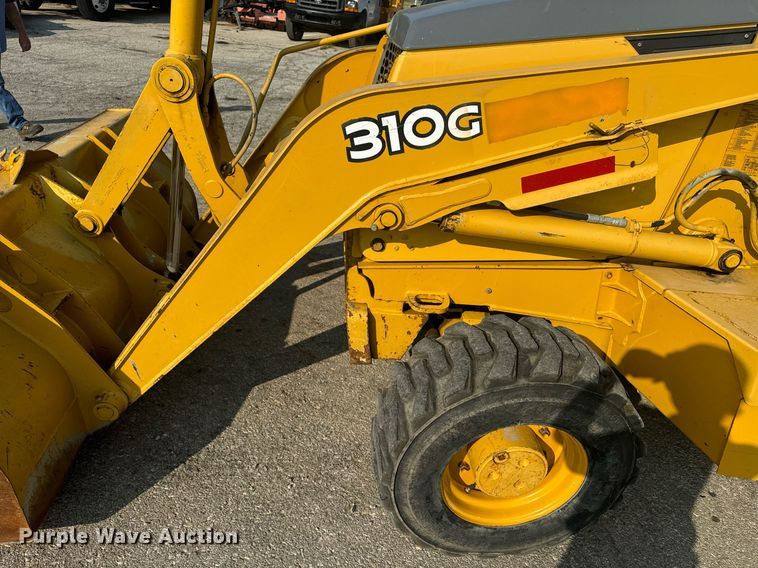 image for item EE7600 2005 John Deere 310G backhoe