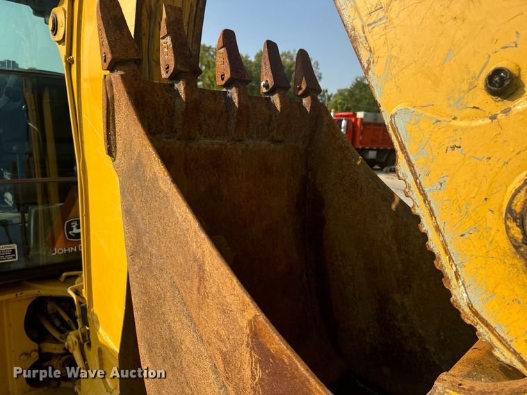 image for item EE7600 2005 John Deere 310G backhoe