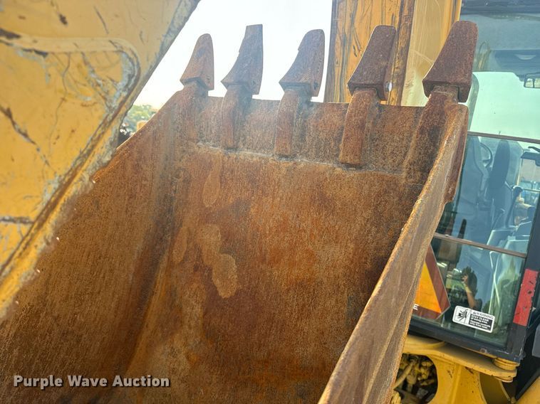 image for item EE7600 2005 John Deere 310G backhoe