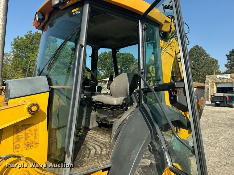 image for item EE7600 2005 John Deere 310G backhoe
