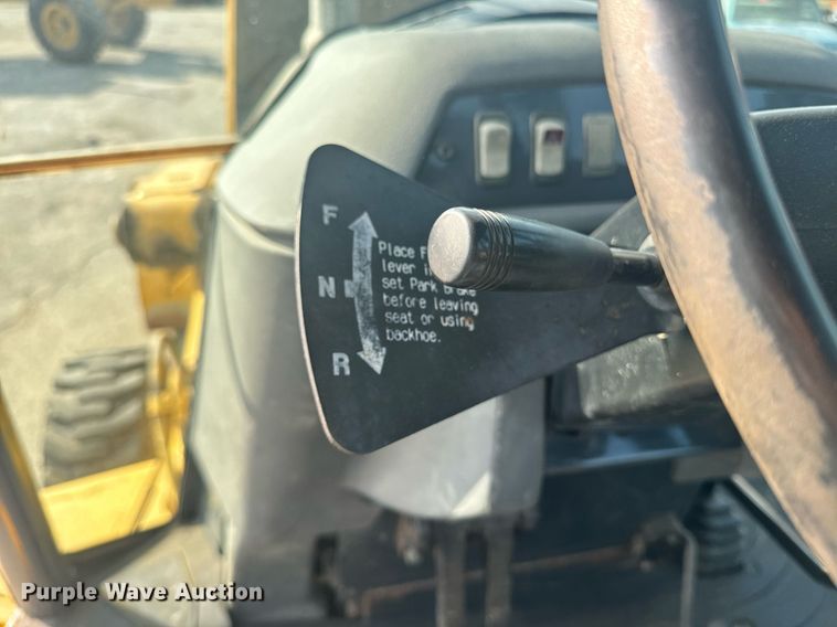 image for item EE7600 2005 John Deere 310G backhoe