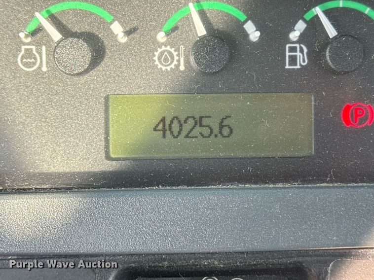 image for item EE7600 2005 John Deere 310G backhoe