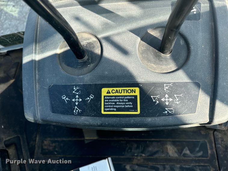 image for item EE7600 2005 John Deere 310G backhoe