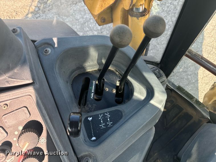 image for item EE7600 2005 John Deere 310G backhoe