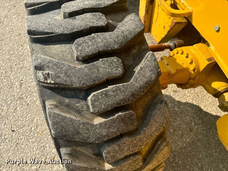 image for item EE7600 2005 John Deere 310G backhoe