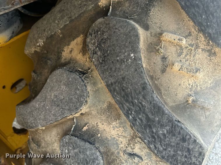 image for item EE7600 2005 John Deere 310G backhoe