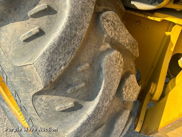 image for item EE7600 2005 John Deere 310G backhoe