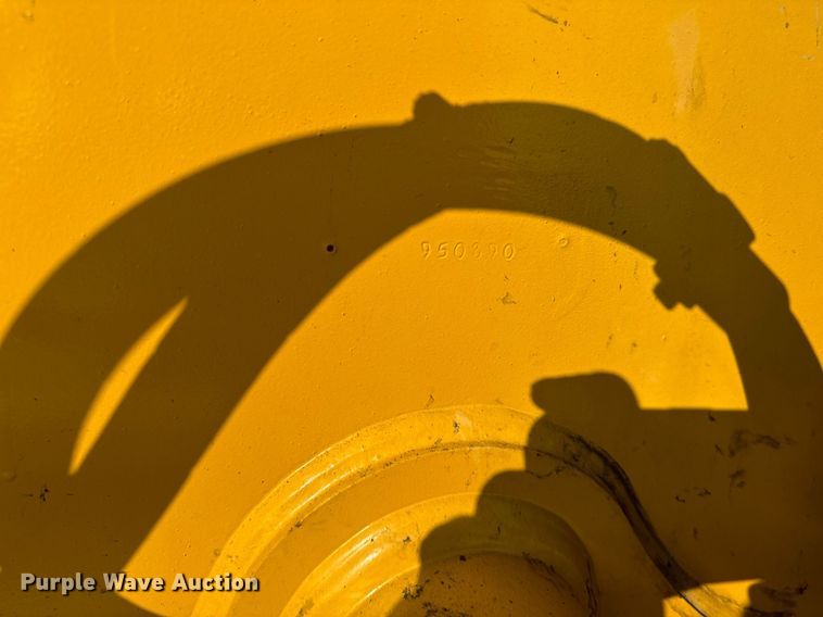 image for item EE7600 2005 John Deere 310G backhoe