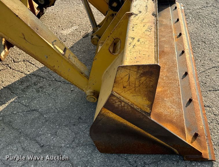 image for item EE7601 2005 John Deere 310G backhoe