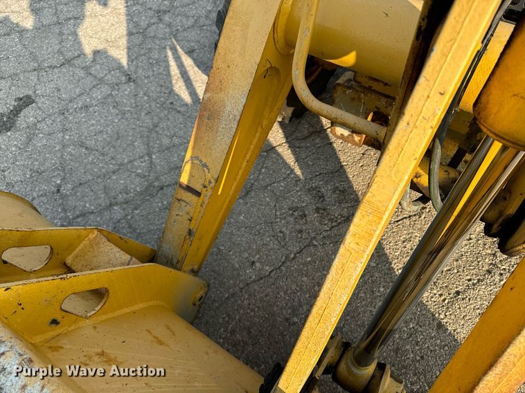 image for item EE7601 2005 John Deere 310G backhoe