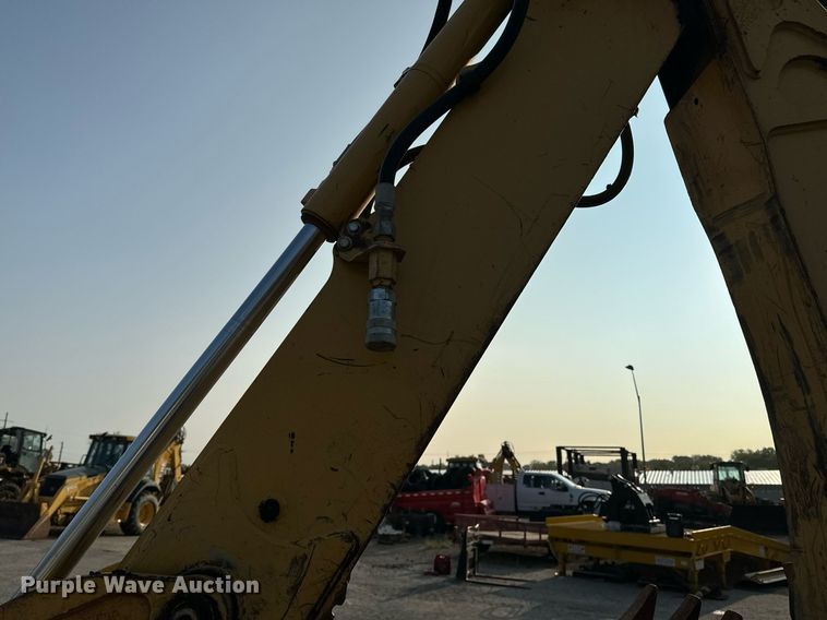 image for item EE7601 2005 John Deere 310G backhoe