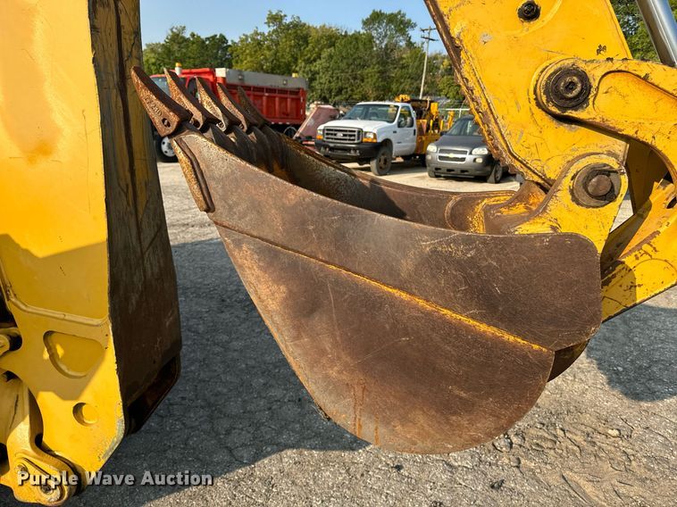 image for item EE7601 2005 John Deere 310G backhoe