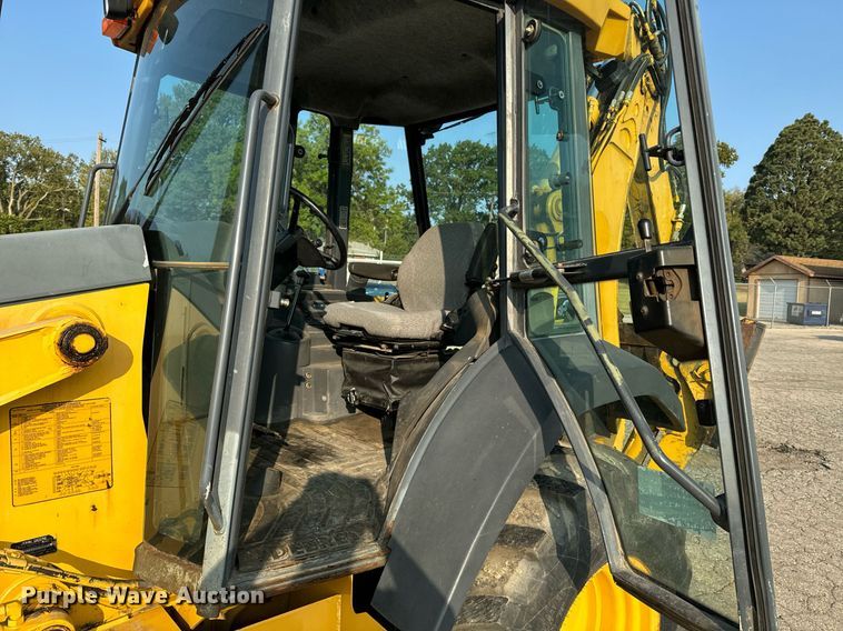 image for item EE7601 2005 John Deere 310G backhoe