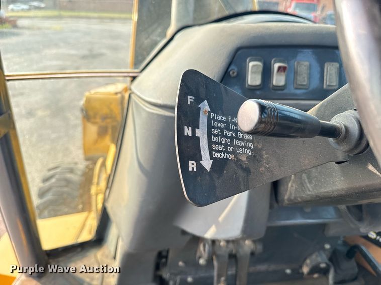 image for item EE7601 2005 John Deere 310G backhoe