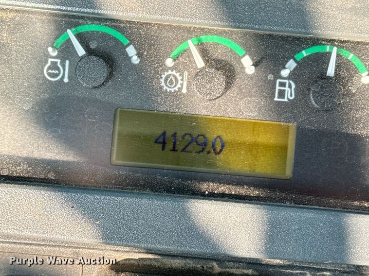 image for item EE7601 2005 John Deere 310G backhoe