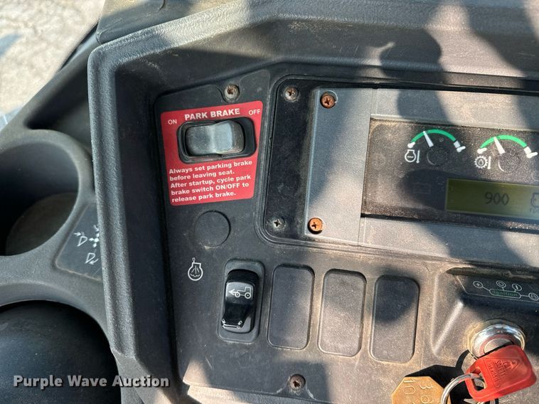 image for item EE7601 2005 John Deere 310G backhoe