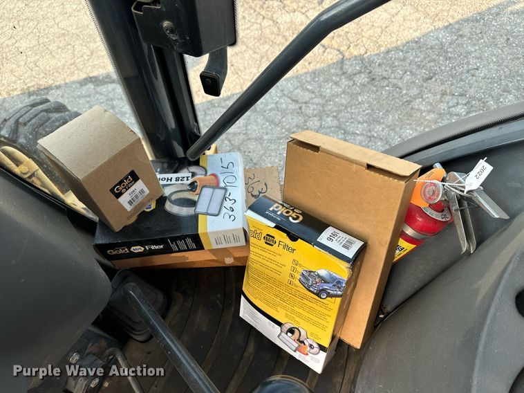 image for item EE7601 2005 John Deere 310G backhoe