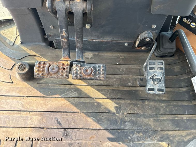 image for item EE7601 2005 John Deere 310G backhoe