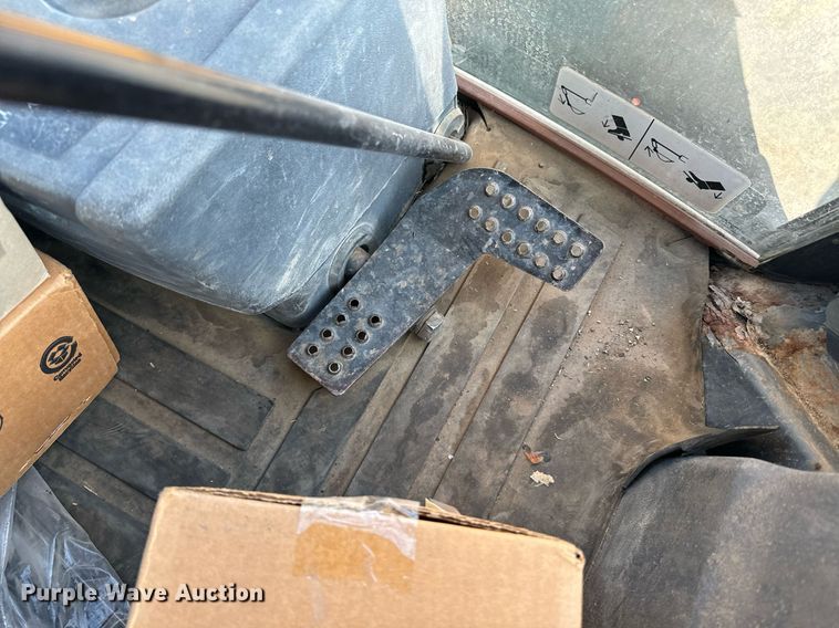 image for item EE7601 2005 John Deere 310G backhoe