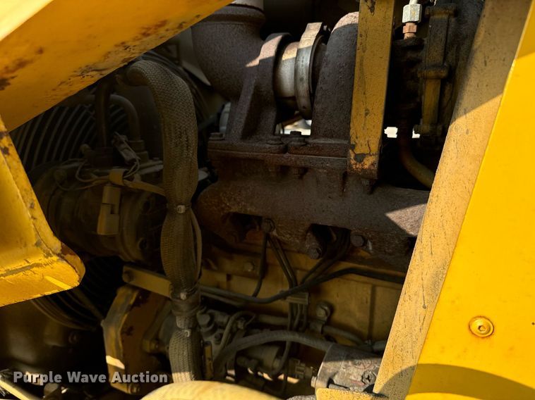 image for item EE7601 2005 John Deere 310G backhoe