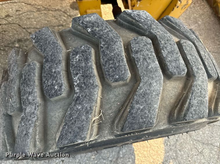 image for item EE7601 2005 John Deere 310G backhoe