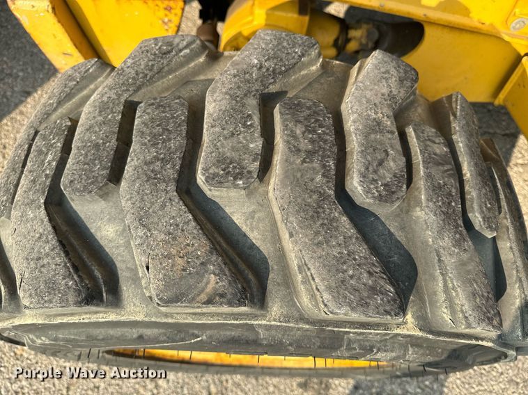 image for item EE7601 2005 John Deere 310G backhoe