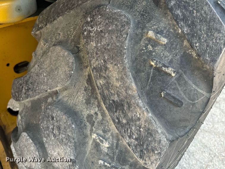 image for item EE7601 2005 John Deere 310G backhoe