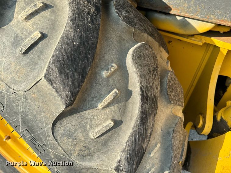 image for item EE7601 2005 John Deere 310G backhoe