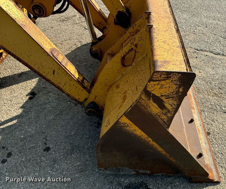 image for item EE7602 2005 John Deere 310G backhoe