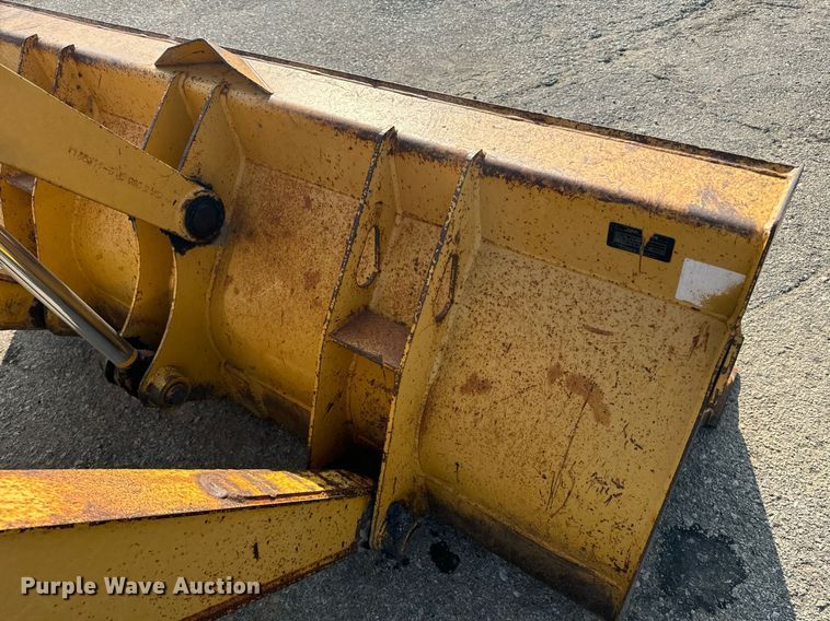 image for item EE7602 2005 John Deere 310G backhoe