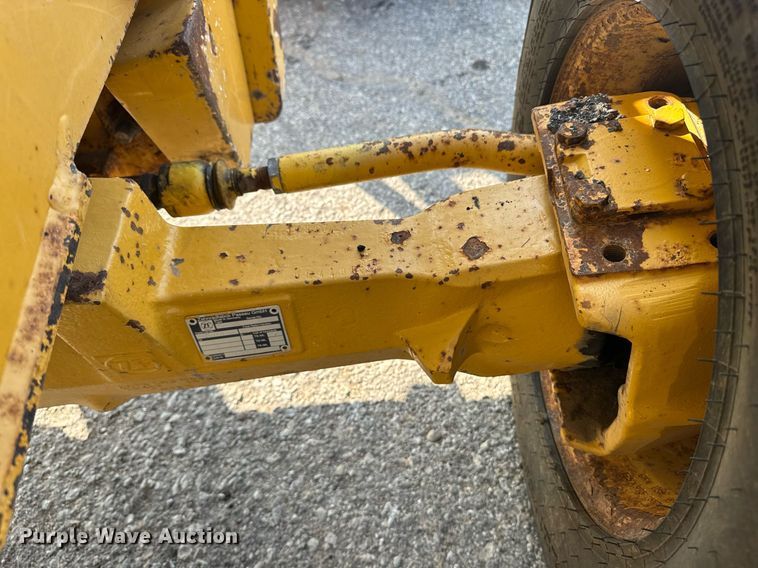 image for item EE7602 2005 John Deere 310G backhoe