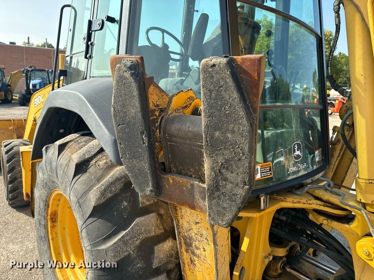 image for item EE7602 2005 John Deere 310G backhoe