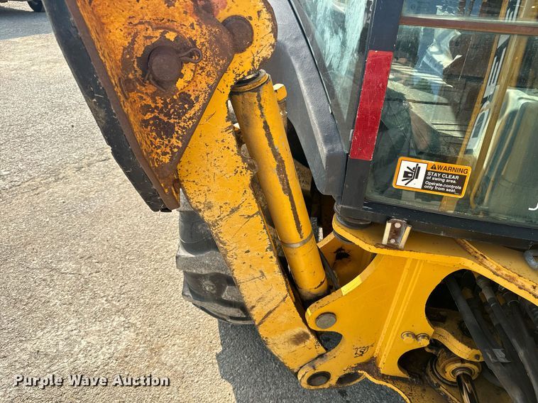 image for item EE7602 2005 John Deere 310G backhoe