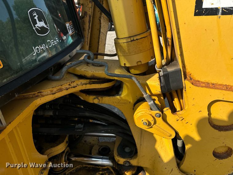 image for item EE7602 2005 John Deere 310G backhoe