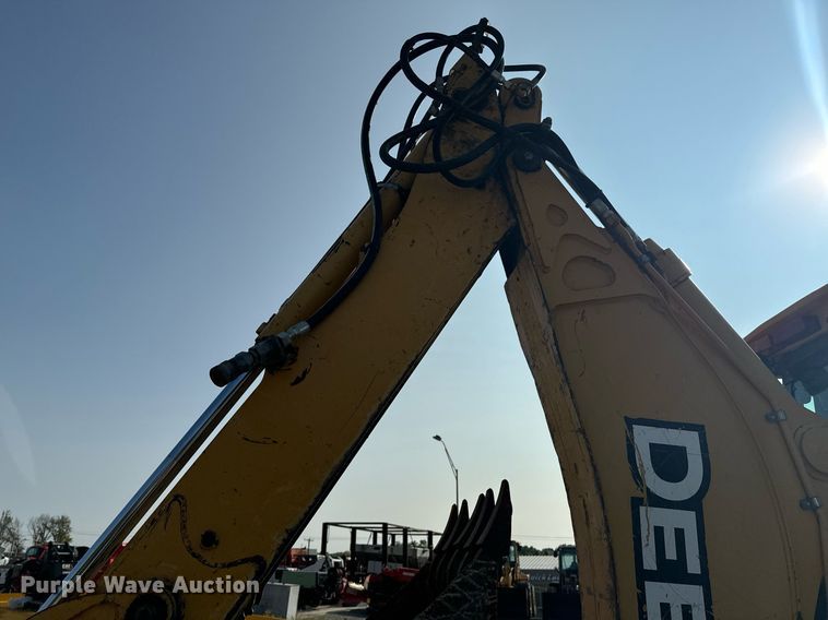 image for item EE7602 2005 John Deere 310G backhoe