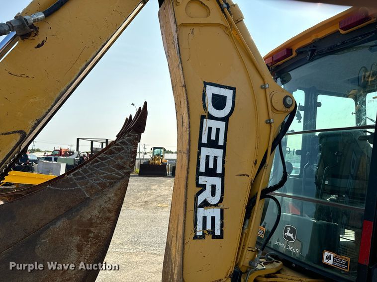 image for item EE7602 2005 John Deere 310G backhoe