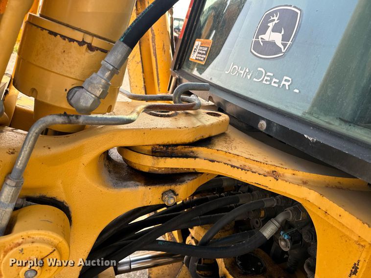 image for item EE7602 2005 John Deere 310G backhoe