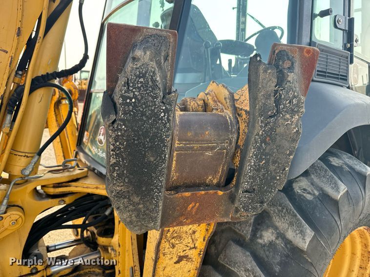 image for item EE7602 2005 John Deere 310G backhoe