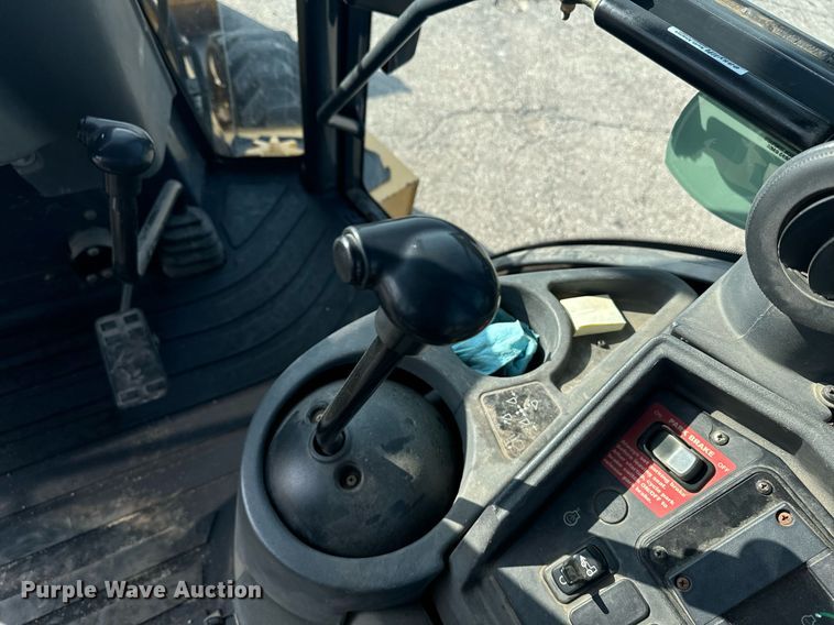 image for item EE7602 2005 John Deere 310G backhoe