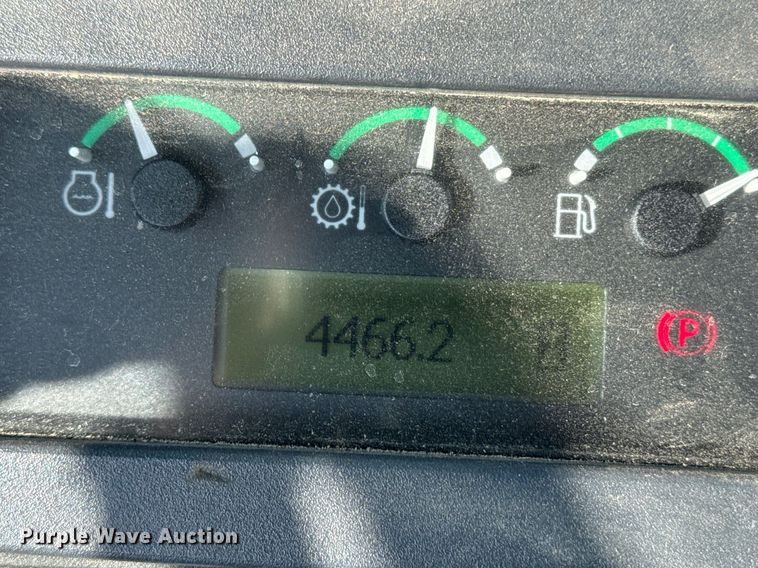 image for item EE7602 2005 John Deere 310G backhoe