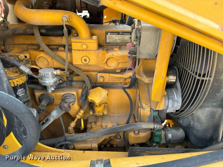 image for item EE7602 2005 John Deere 310G backhoe