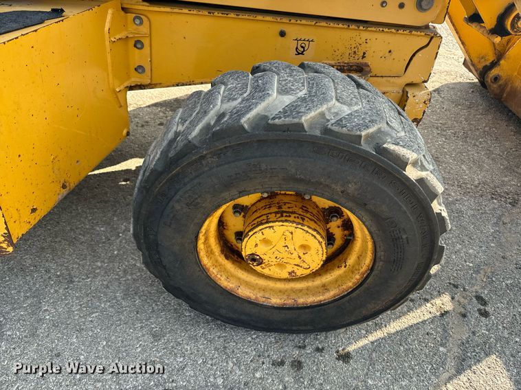 image for item EE7602 2005 John Deere 310G backhoe