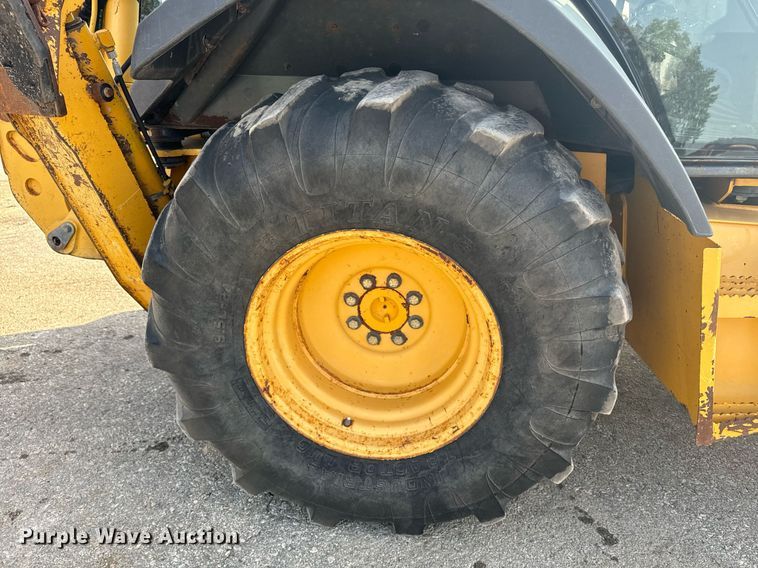 image for item EE7602 2005 John Deere 310G backhoe