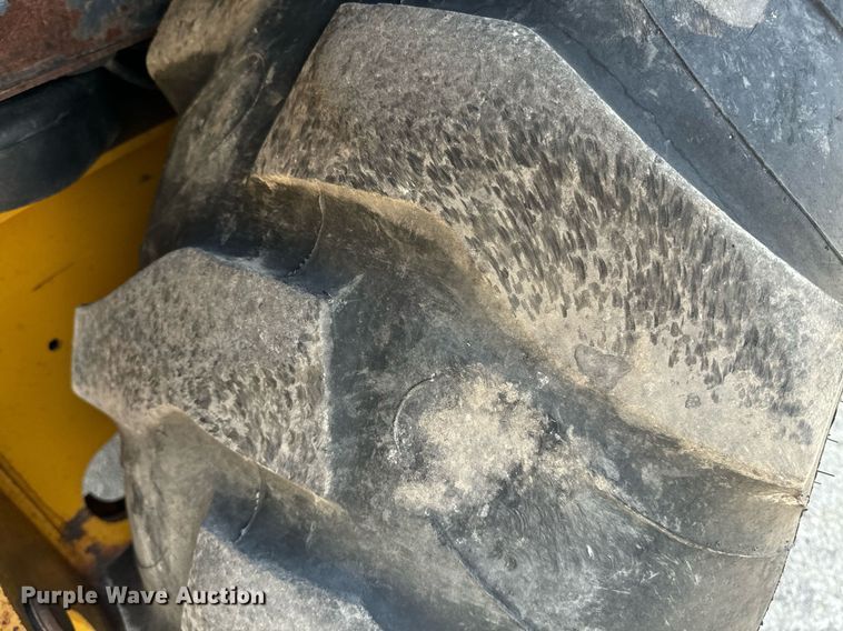 image for item EE7602 2005 John Deere 310G backhoe