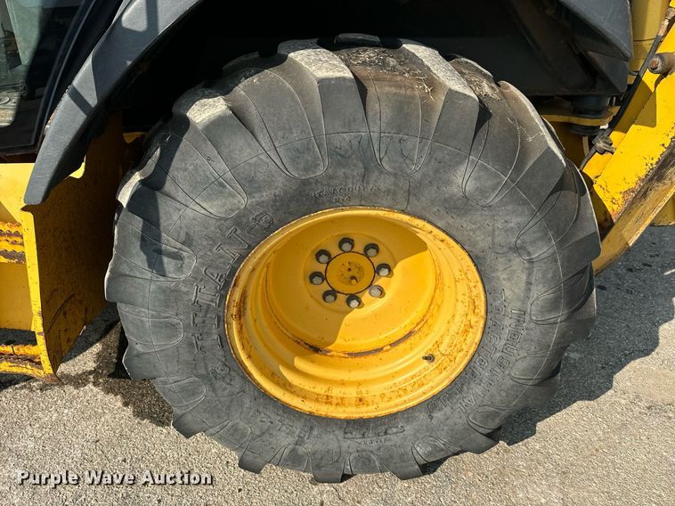 image for item EE7602 2005 John Deere 310G backhoe