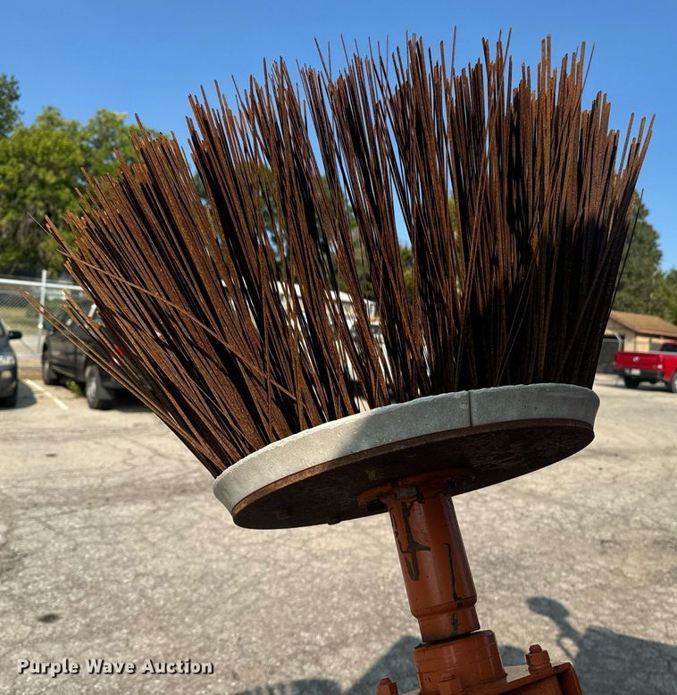 image for item EE7603 2012 Broce RTC 350 broom